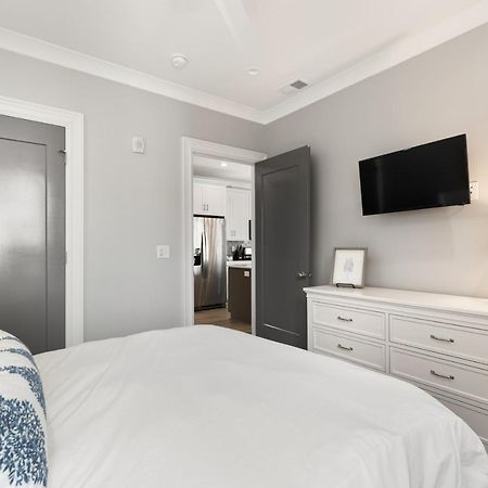 The Cooper Suite At 122 Spring Чарльстон Экстерьер фото